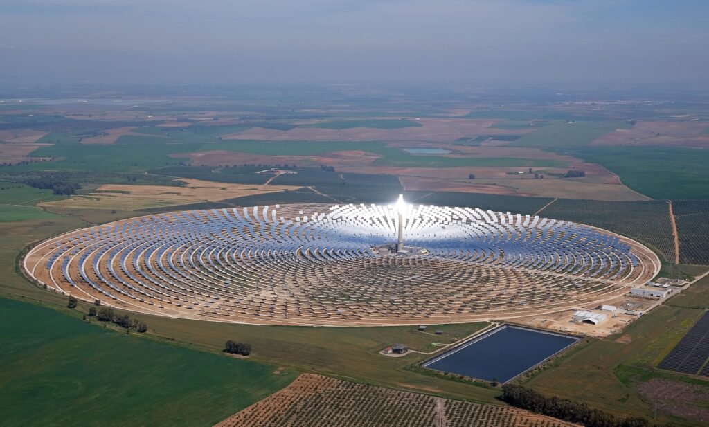 Gemasolar concentrated solar power tower surrounded by a circular field of mirrors
